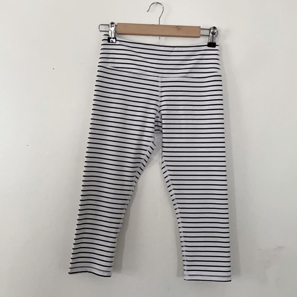 Scorpio Sol Striped Leggings Black /White EUC